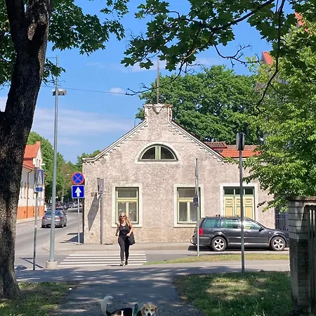 Rannalovi With Private Entrance Near Playground Parnawa