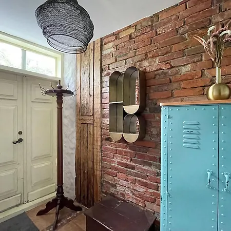 Rannalovi With Private Entrance Near Playground Apartament Parnawa